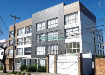 Kitinete Mobiliado com 40m², 1 dormitório, 1 vaga, no bairro Petrópolis em Caxias do Sul para Alugar