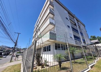 Apto Mobiliado com 87m², 2 dormitórios, 1 vaga, no bairro Petrópolis em Caxias do Sul para Alugar