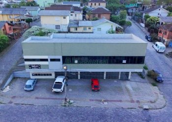 Sobreloja com 186m², 12 vagas, no bairro São Leopoldo em Caxias do Sul para Alugar