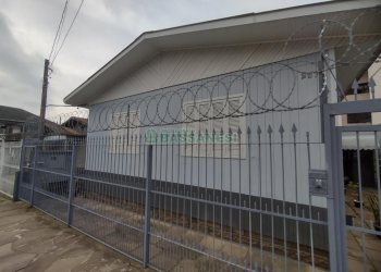 Casa com 88m², 3 dormitórios, 2 vagas, no bairro São José em Caxias do Sul para Comprar