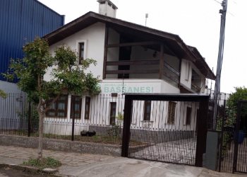 Casa com 230m², 4 dormitórios, 3 vagas, no bairro Bela Vista em Caxias do Sul para Alugar