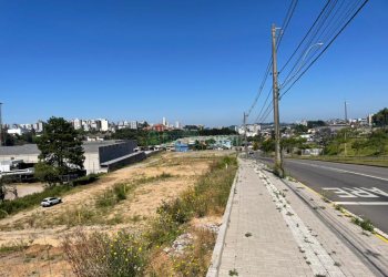Terreno, no bairro Interlagos em Caxias do Sul para Comprar