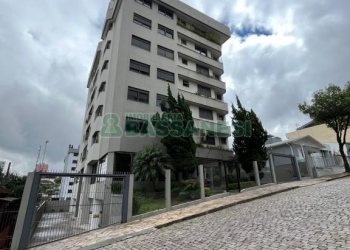 Apartamento com 81m², 2 dormitórios, 2 vagas, no bairro Panazzolo em Caxias do Sul para Comprar