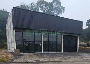 Pavilhão com 243m², no bairro Ana Rech em Caxias do Sul para Alugar