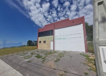 Pavilhão com 425m², no bairro Ana Rech em Caxias do Sul para Alugar