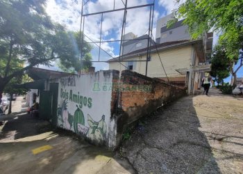 Terreno com 176m², no bairro Cristo Redentor em Caxias do Sul para Comprar