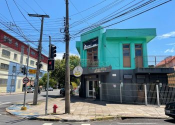 Predio com 300m², no bairro Centro em Caxias do Sul para Comprar