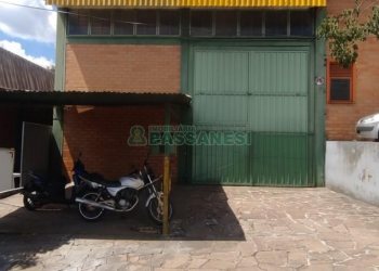 Pavilhão com 200m², no bairro De Lazzer em Caxias do Sul para Comprar