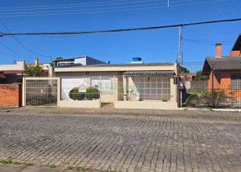 Casa com 360m², 3 dormitórios, 2 vagas, no bairro Cinqüentenário em Caxias do Sul para Comprar