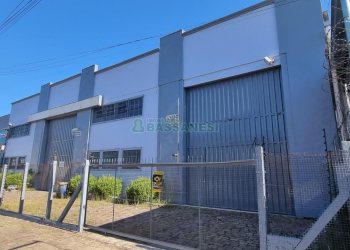 Pavilhão com 565m², no bairro São José em Caxias do Sul para Alugar