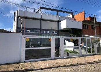 Casa com 598m², 5 dormitórios, 4 vagas, no bairro Cinqüentenário em Caxias do Sul para Comprar
