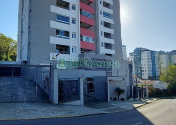 Apto Mobiliado com 70m², 2 dormitórios, 2 vagas, no bairro Lourdes em Caxias do Sul para Alugar