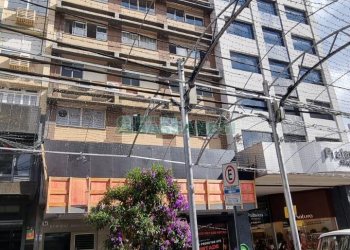 Sala com 38m², no bairro Centro em Caxias do Sul para Comprar