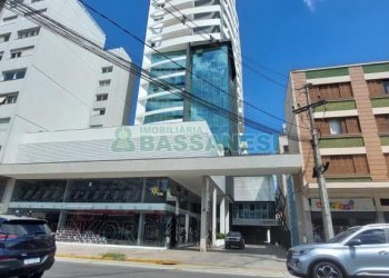 Apto Mobiliado com 60m², 1 dormitório, 1 vaga, no bairro Lourdes em Caxias do Sul para Alugar