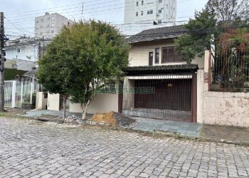 Casa com 150m², 3 dormitórios, 1 vaga, no bairro Desvio Rizzo em Caxias do Sul para Alugar