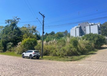 Terreno, no bairro Colina Sorriso em Caxias do Sul para Comprar