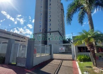 Apto Mobiliado com 65m², 2 dormitórios, 1 vaga, no bairro Lourdes em Caxias do Sul para Alugar