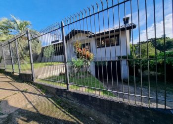 Casa com 250m², 3 dormitórios, 4 vagas, no bairro Salgado Filho em Caxias do Sul para Alugar