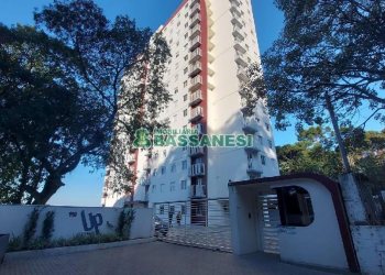 Apartamento com 60m², 2 dormitórios, 1 vaga, no bairro Petrópolis em Caxias do Sul para Alugar