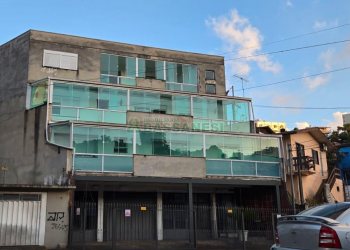 Predio com 422m², 6 vagas, no bairro São Leopoldo em Caxias do Sul para Comprar