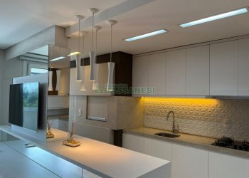 Apto Mobiliado com 80m², 2 dormitórios, 2 vagas, no bairro Madureira em Caxias do Sul para Alugar