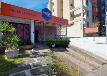 Casa Comercial com 105m², no bairro Centro em Caxias do Sul para Alugar ou Comprar