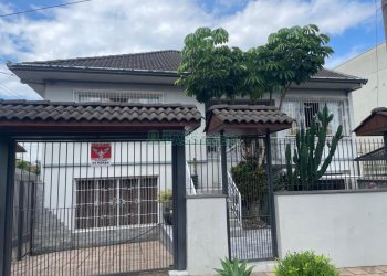 Casa com 250m², 4 dormitórios, 3 vagas, no bairro Nossa Senhora de Lourdes em Caxias do Sul para Comprar