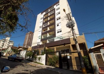 Apartamento com 70m², 2 dormitórios, 2 vagas, no bairro Madureira em Caxias do Sul para Comprar