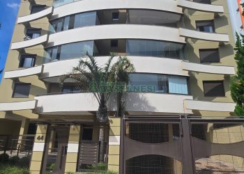 Apartamento com 112m², 3 dormitórios, 2 vagas, no bairro Panazzolo em Caxias do Sul para Comprar