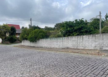 Terreno com 670m², no bairro Salgado Filho em Caxias do Sul para Comprar
