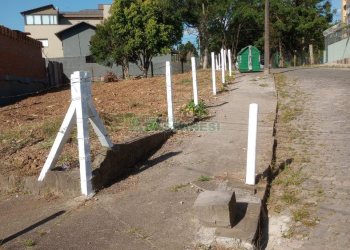 Terreno com 335m², no bairro Jardim América em Caxias do Sul para Comprar