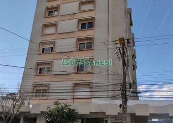 Apartamento com 51m², 2 dormitórios, no bairro Centro em Caxias do Sul para Comprar