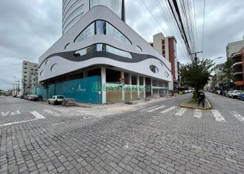 Kitinete Mobiliado com 40m², 1 dormitório, 1 vaga, no bairro São Pelegrino em Caxias do Sul para Alugar
