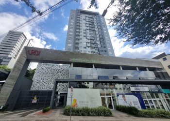 Apto Mobiliado, 1 dormitório, no bairro Lourdes em Caxias do Sul para Alugar