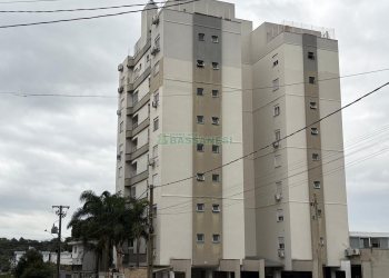 Apto Mobiliado com 72m², 2 dormitórios, 2 vagas, no bairro Vinhedos em Caxias do Sul para Alugar