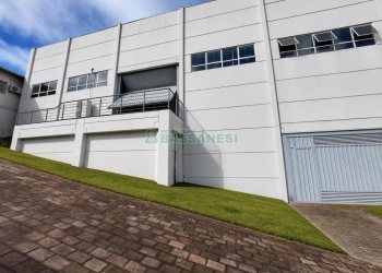 Pavilhão com 350m², no bairro Charqueadas em Caxias do Sul para Alugar