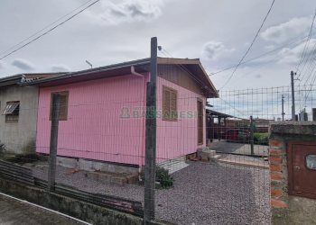 Casa com 59m², 2 dormitórios, no bairro São Caetano em Caxias do Sul para Comprar