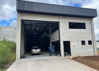 Pavilhão com 310m², no bairro Jardim das Hortências em Caxias do Sul para Alugar