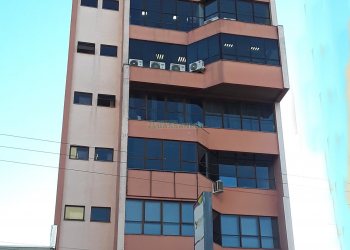 Sala com 85m², no bairro Centro em Caxias do Sul para Alugar