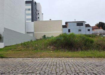 Terreno com 877m², no bairro São Luiz em Caxias do Sul para Comprar