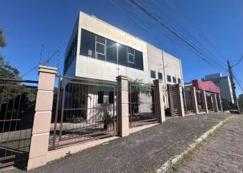 Pavilhão com 500m², 15 vagas, no bairro Charqueadas em Caxias do Sul para Alugar