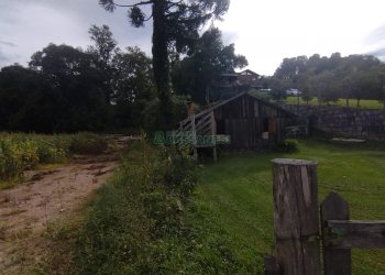 Chácara com 63810m², no bairro Cruzeiro em Caxias do Sul para Comprar