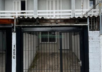 Casa com 57m², 2 dormitórios, 1 vaga, no bairro Vinhedos em Caxias do Sul para Alugar