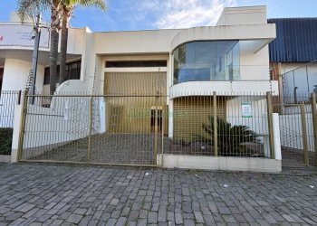 Pavilhão com 450m², no bairro São José em Caxias do Sul para Alugar