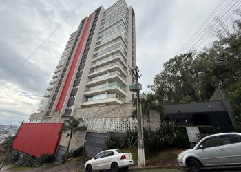 Apartamento com 137m², 3 dormitórios, 2 vagas, no bairro Madureira em Caxias do Sul para Comprar