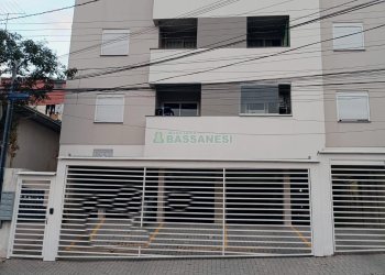 Apto Mobiliado com 56m², 2 dormitórios, 1 vaga, no bairro Presidente Vargas em Caxias do Sul para Alugar