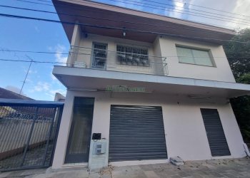 Casa, 4 dormitórios, 2 vagas, no bairro Lourdes em Caxias do Sul para Alugar