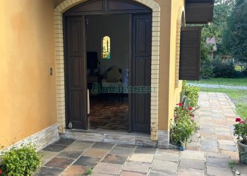 Chácara com 300m², 3 dormitórios, 2 vagas, no bairro Vila Seca em Caxias do Sul para Comprar