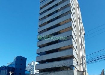 Apartamento com 86m², 2 dormitórios, 2 vagas, no bairro Lourdes em Caxias do Sul para Comprar
