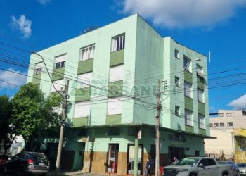 Apartamento com 106m², 2 dormitórios, no bairro Centro em Caxias do Sul para Comprar